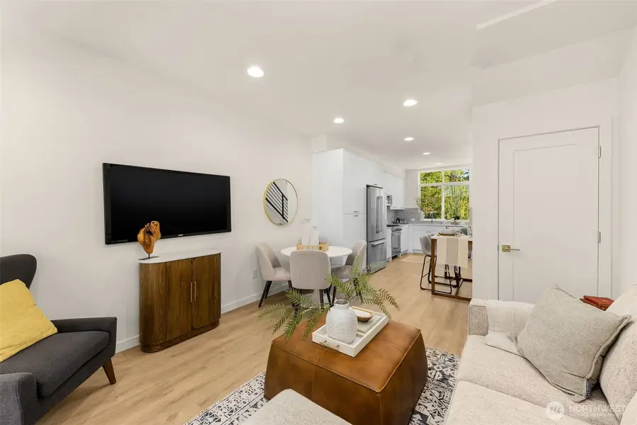 8333 12th Avenue Nw, Seattle, WA 98117 - Image #3