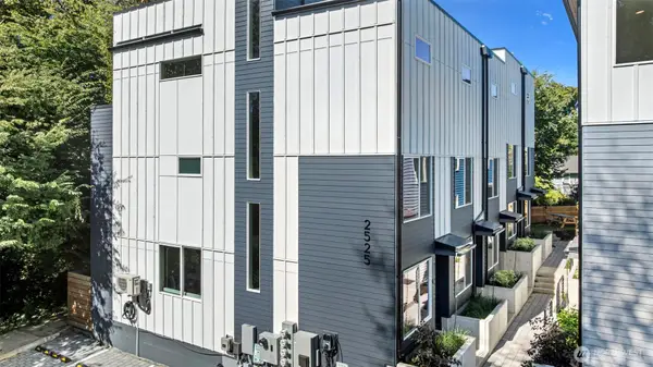 2525 29th Avenue S #E, Seattle, WA 98144