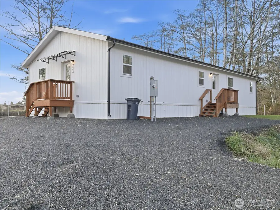 723 Broadway Avenue, Hoquiam, WA 98550 - Image #2