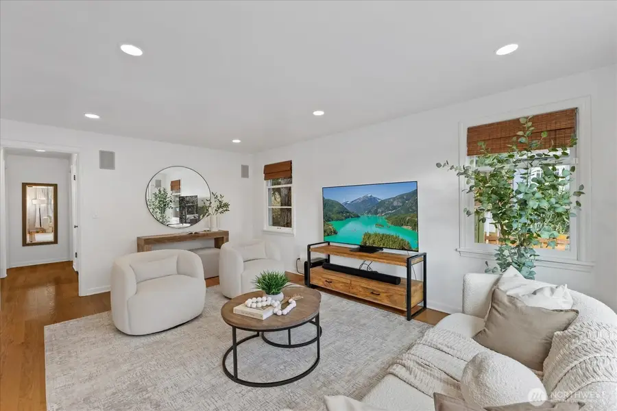 6523 40th Avenue Ne, Seattle, WA 98115 - Image #2