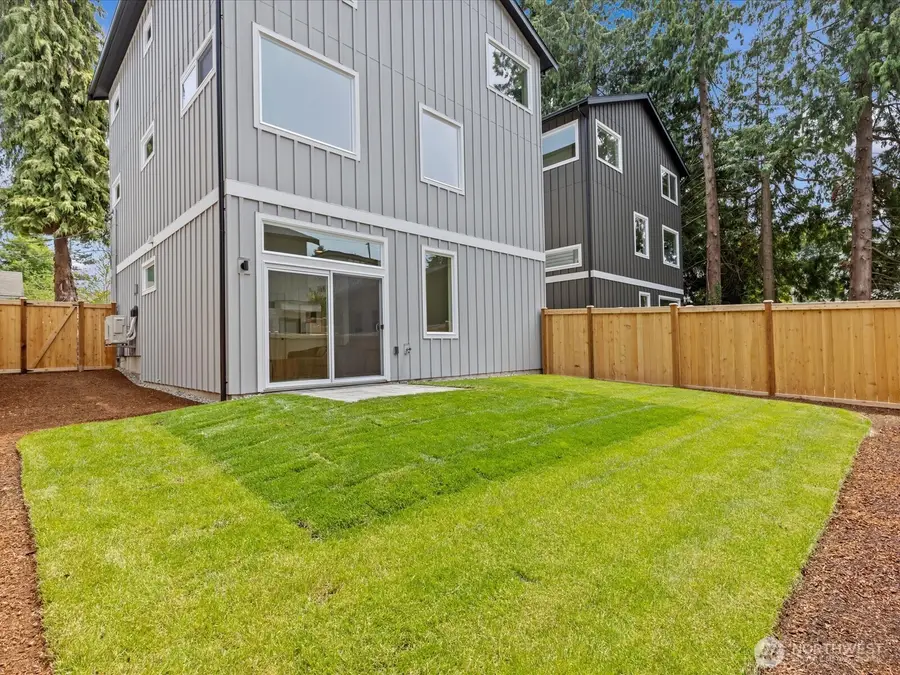 9017 Dibble Avenue Nw, Seattle, WA 98117 - Image #3