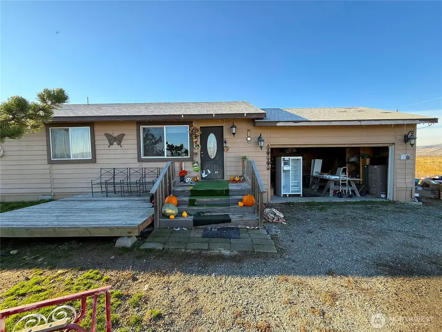 33 Greenacres Road, Riverside, WA 98849 - Image #2