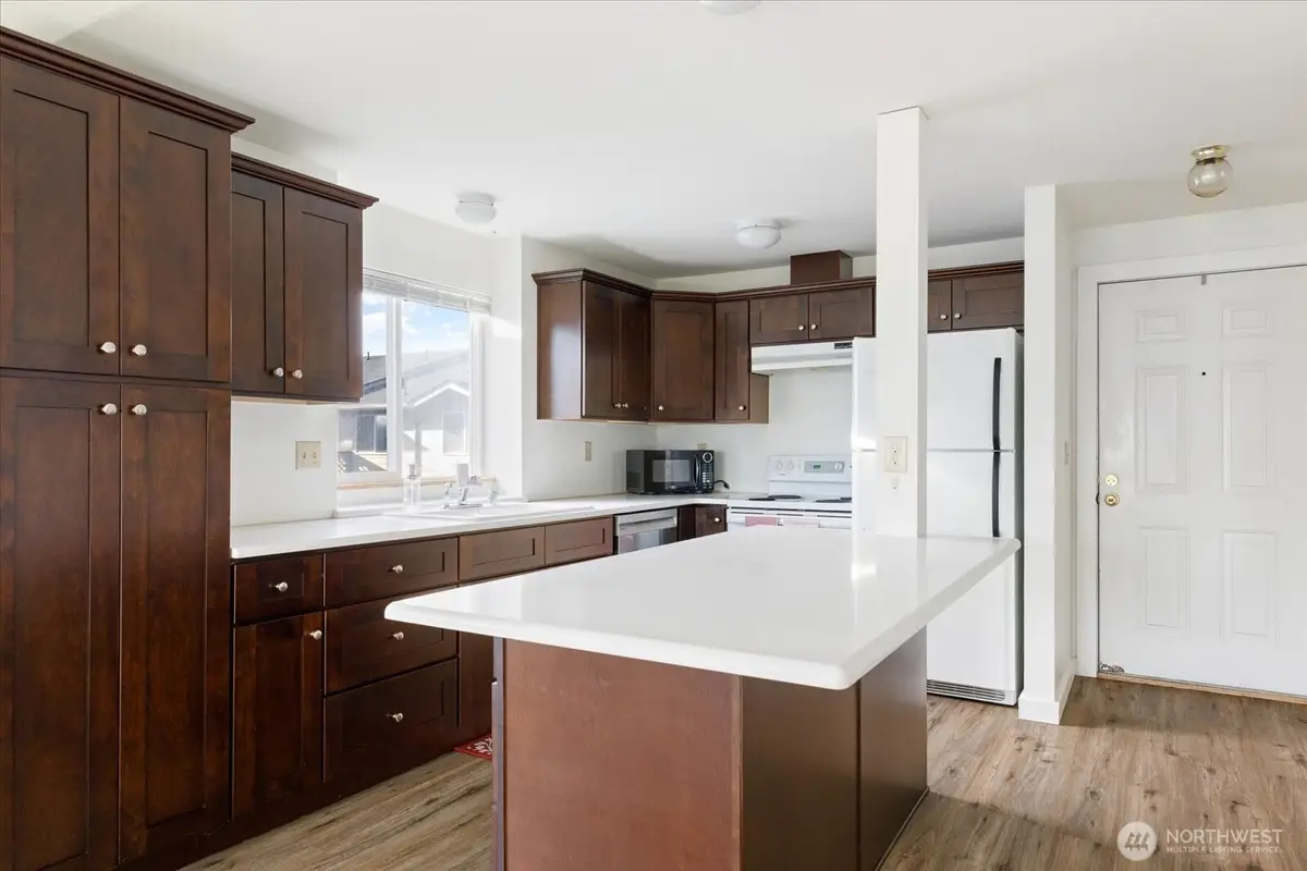 537 NE Ellis Way #A202, Oak Harbor, WA 98277 - Image #1