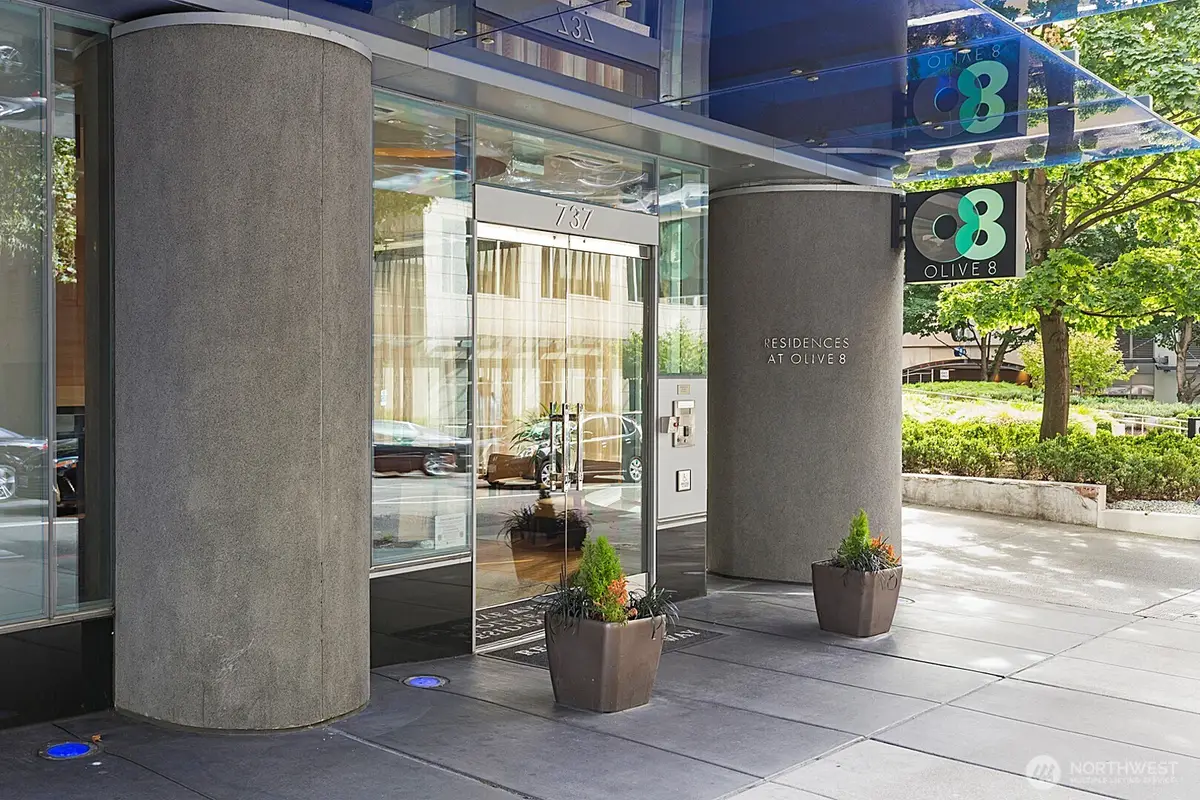 737 Olive Way #2709, Seattle, WA 98101 - Image #1