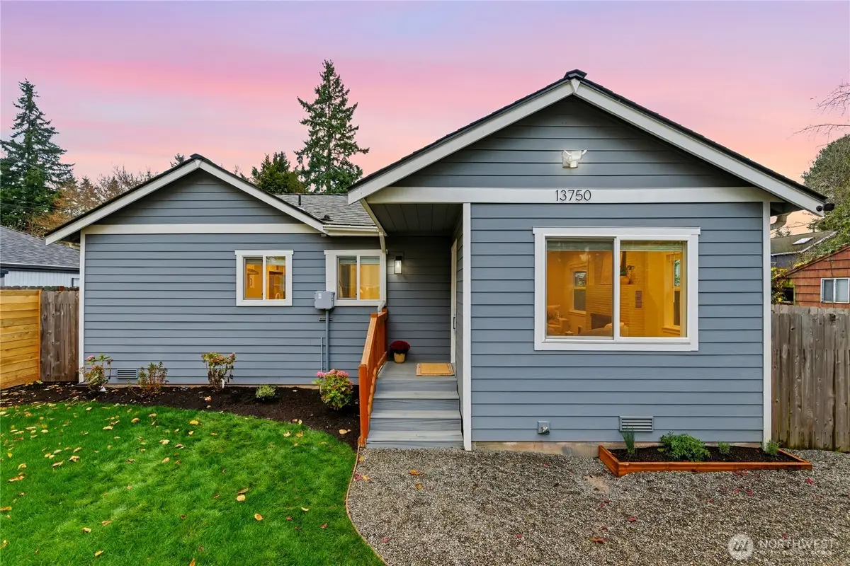 13750 3rd Avenue Nw, Seattle, WA 98177 - Image #1