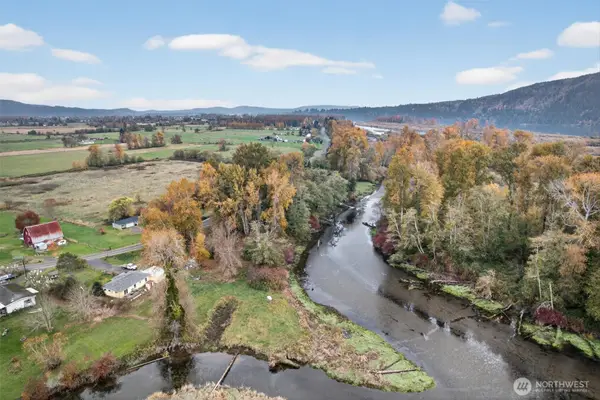 340 E Sunny Sands Road, Cathlamet, WA 98612