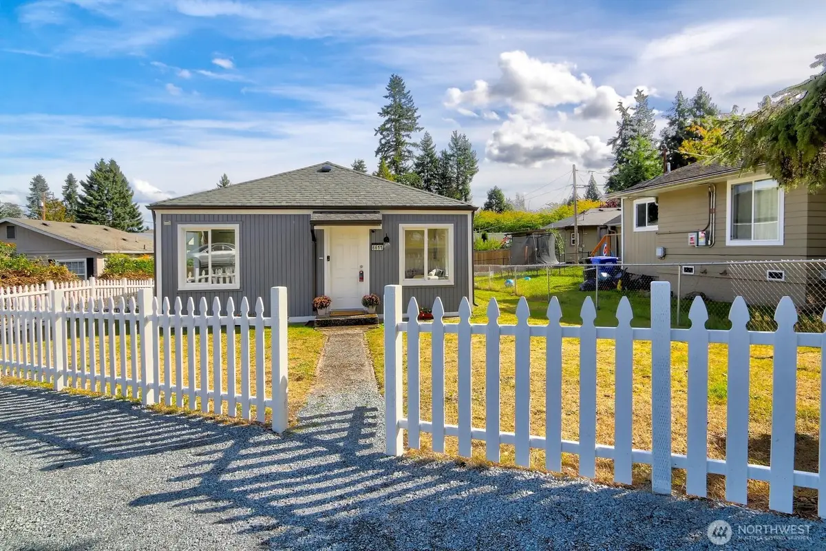 6611 Commercial Avenue #3, Everett, WA 98203 - Image #1