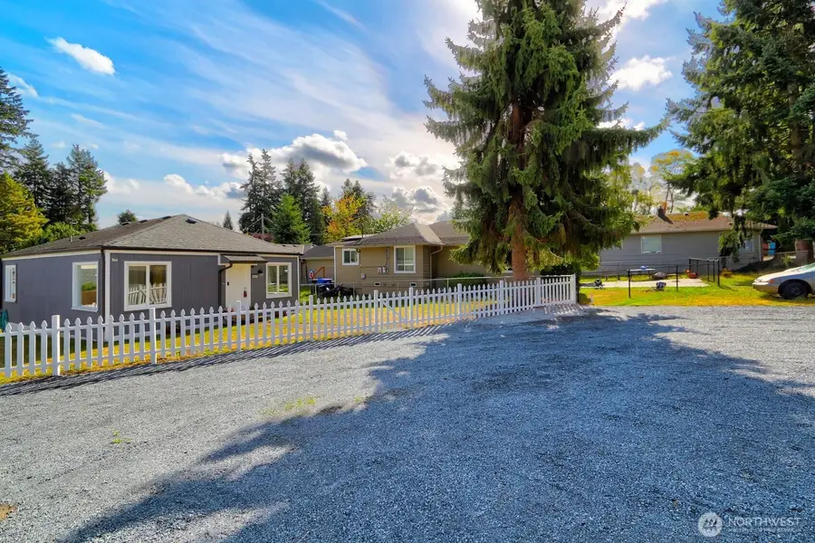 6611 Commercial Avenue #3, Everett, WA 98203 - Image #2