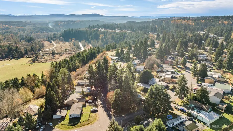 13405 Cedar Court E, Bonney Lake, WA 98391 - Image #3