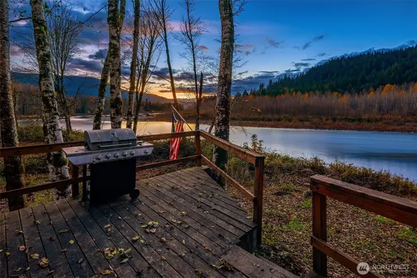 250 Cedar Grove Road, Randle, WA 98377