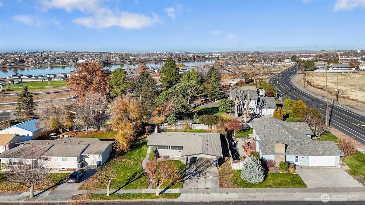 110 W Linden Avenue, Moses Lake, WA 98837 - Image #1