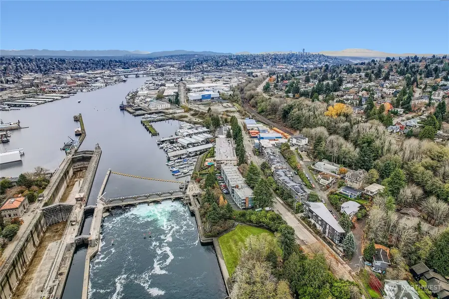 3200 W Commodore Way #206, Seattle, WA 98199 - Image #2