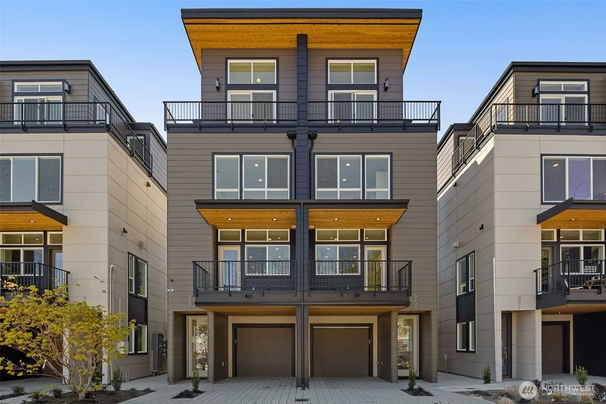 9209 Densmore Avenue N, Seattle, WA 98103 - Image #1