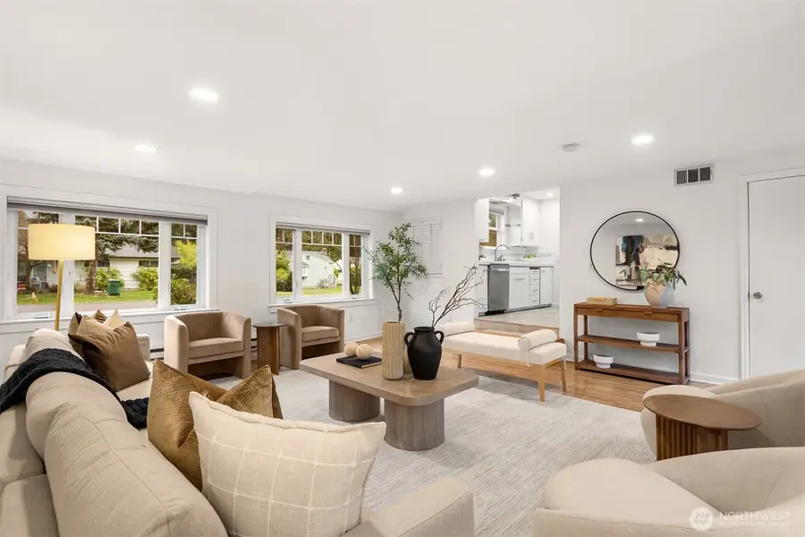 14021 27th Avenue Ne, Seattle, WA 98125 - Image #2