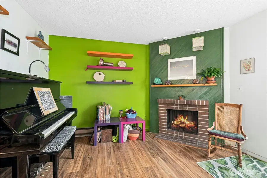 8823 Holly Drive #H204, Everett, WA 98208 - Image #2