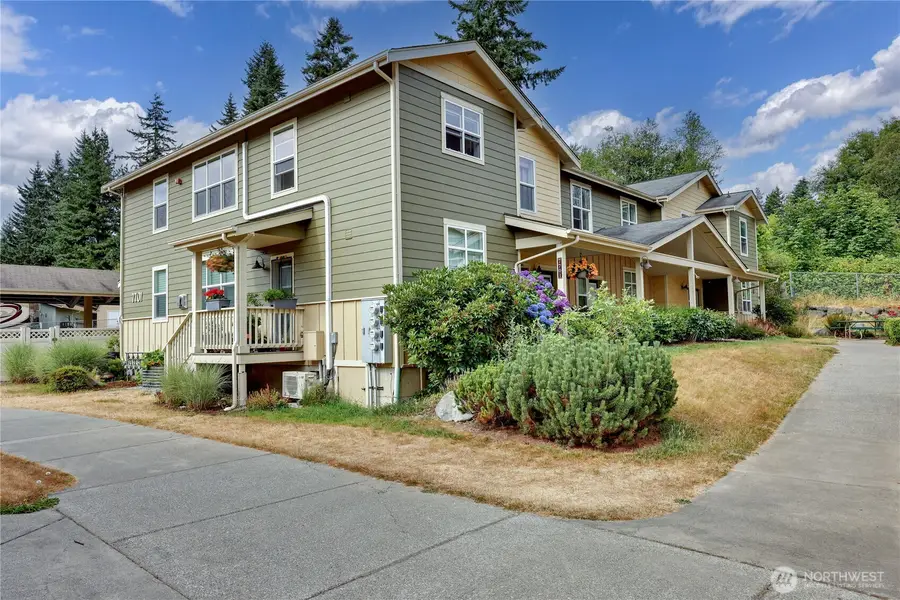 7701 Beacon Place Ne #103, Bremerton, WA 98311 - Image #2