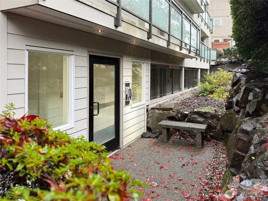2334 Thorndyke Ave W #202, Seattle, WA 98199 - Image #3