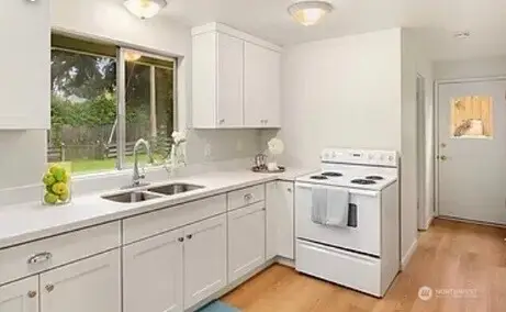 537 N 188th Street #2, Shoreline, WA 98133 - Image #2