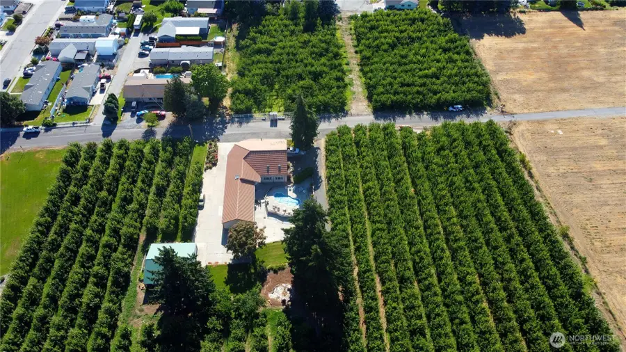 1055 N Jackson Place, East Wenatchee, WA 98802 - Image #3