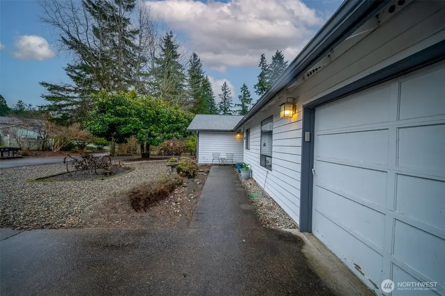 6025 Boulevard Loop Se, Olympia, WA 98501 - Image #3