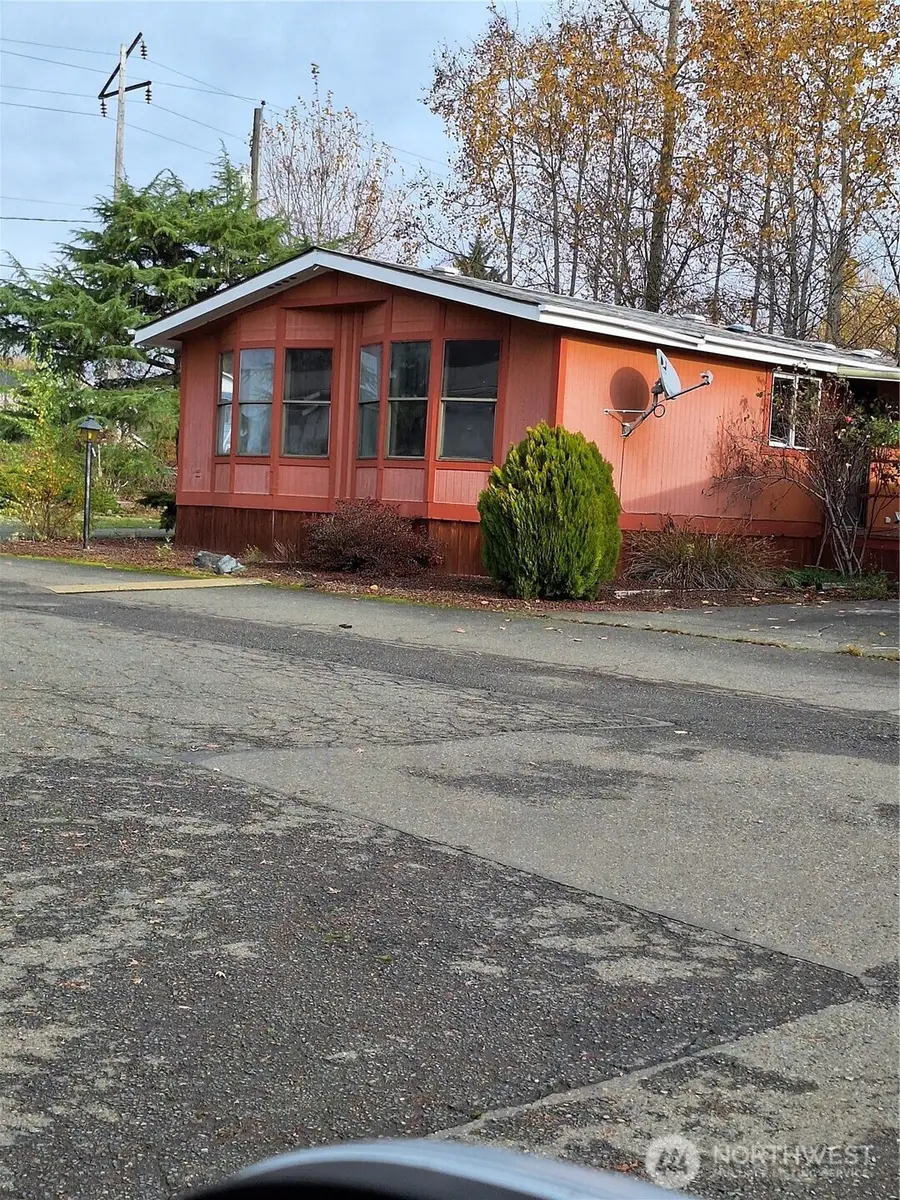 9711 12th Avenue Ct E, Tacoma, WA 98445 - Image #3