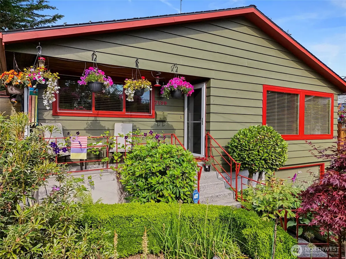 7139 Wright Avenue Sw, Seattle, WA 98136 - Image #1