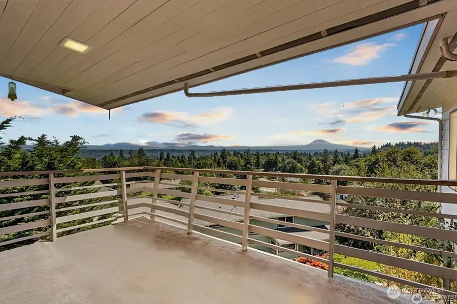 4233 S 252nd Place, Kent, WA 98032 - Image #2