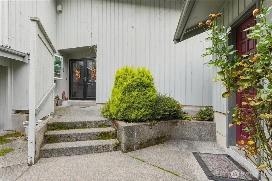 903 30th Street Nw #3D, Gig Harbor, WA 98335 - Image #2
