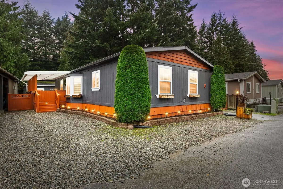 7701 Hardeson Road #16, Everett, WA 98203 - Image #1