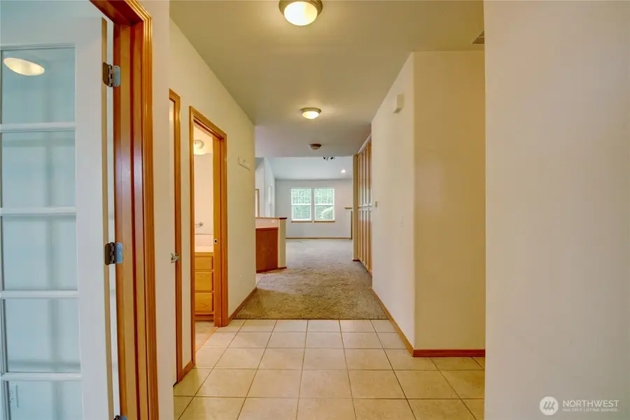 800 Farmington Drive #6, Burlington, WA 98233 - Image #3
