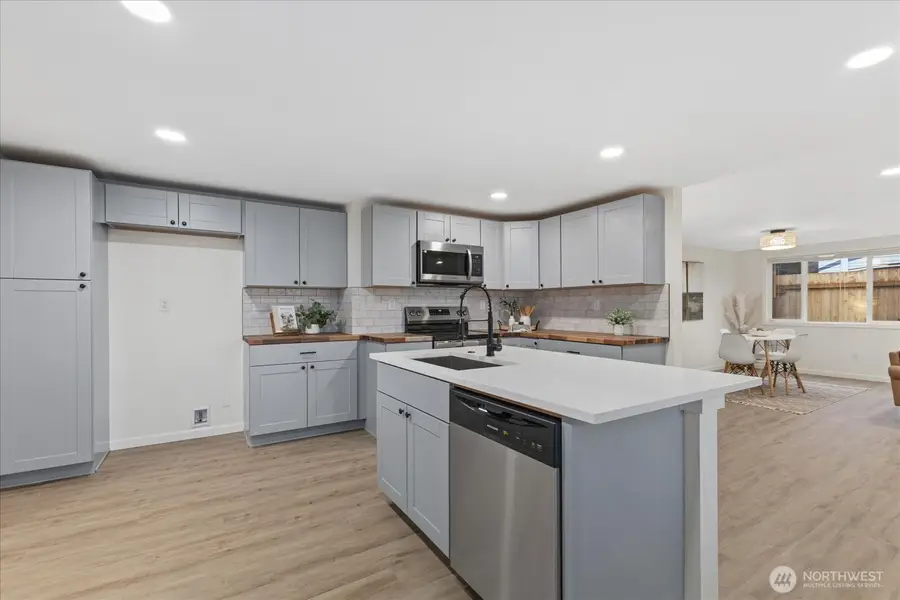 135 117th Street S, Tacoma, WA 98444 - Image #3