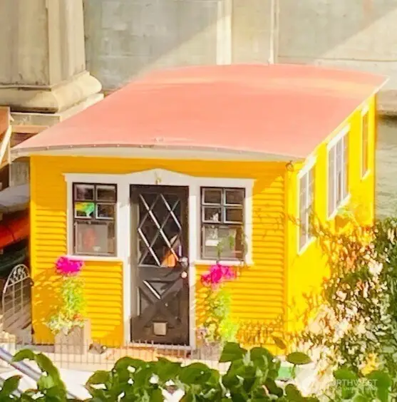 3304 Fuhrman Avenue E #10, Seattle, WA 98102 - Image #1