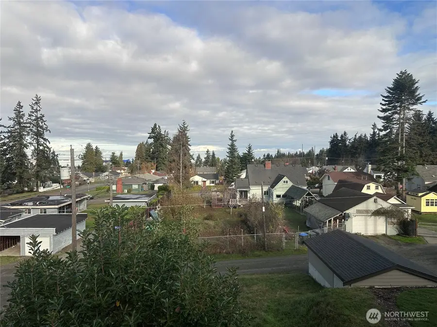 1411 E 5th Street, Port Angeles, WA 98362 - Image #2