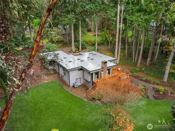 10871 Manitou Beach Drive Ne, Bainbridge Island, WA 98110
