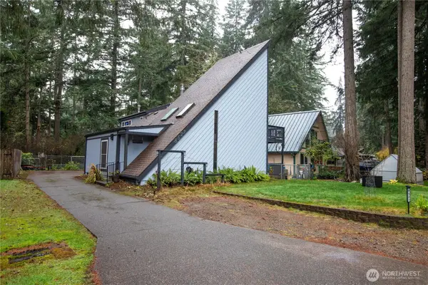 8527 Lake Forest Drive Se, Lacey, WA 98503