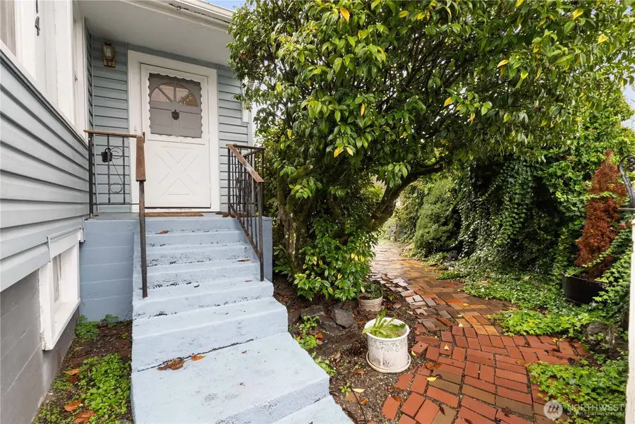 2814 Pioneer Way E, Tacoma, WA 98404 - Image #2