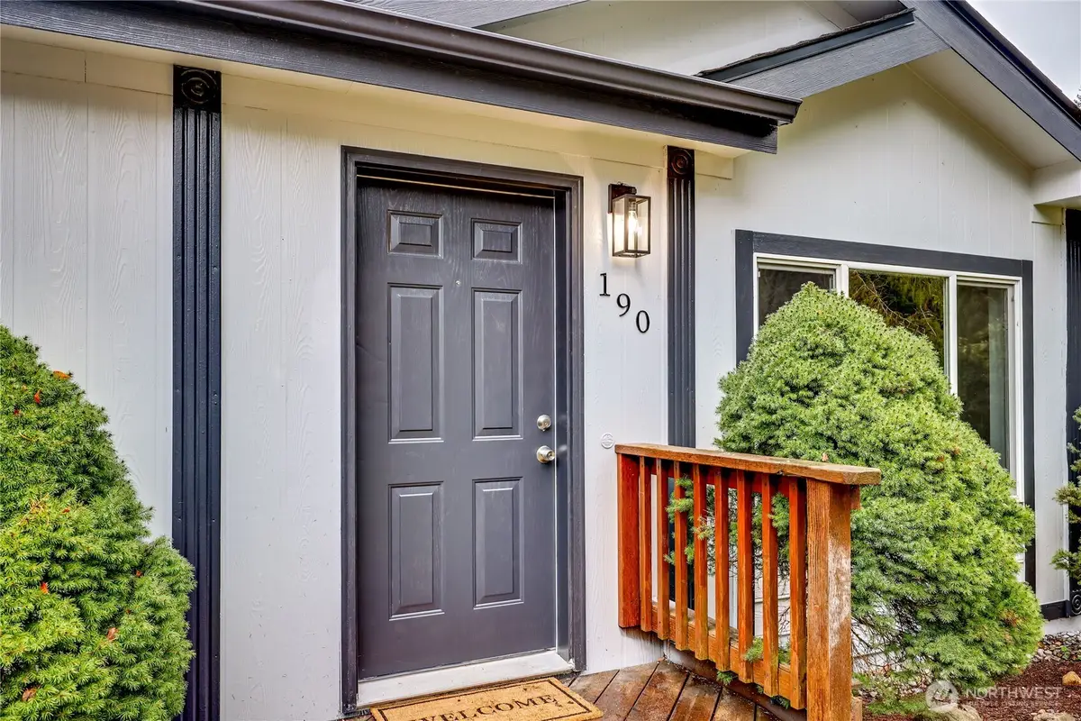 190 E Barnsby Place, Shelton, WA 98584 - Image #1