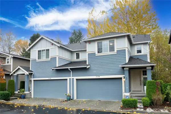 19717 27th Place W #B, Lynnwood, WA 98036