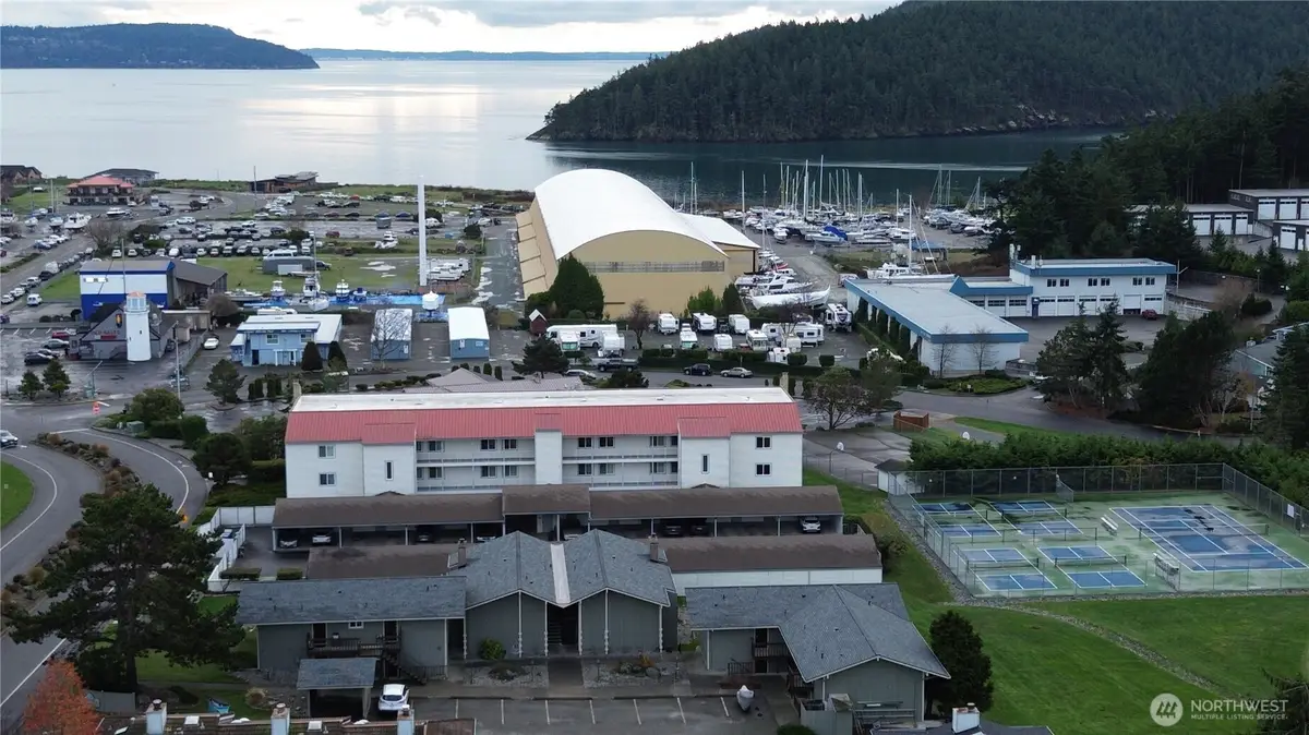 1710 Skyline Way #B103, Anacortes, WA 98221 - Image #1