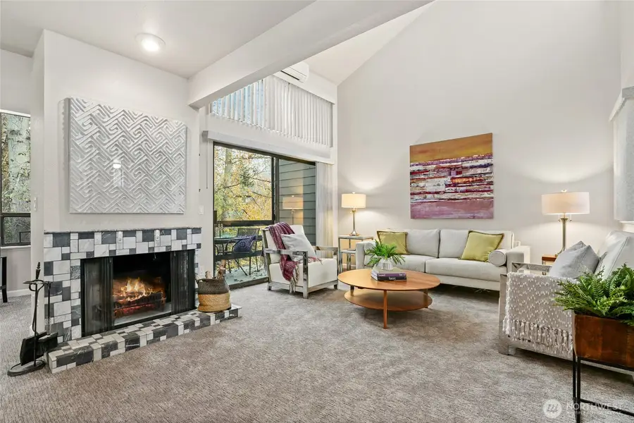 6 Lake Bellevue Drive #201, Bellevue, WA 98005 - Image #3