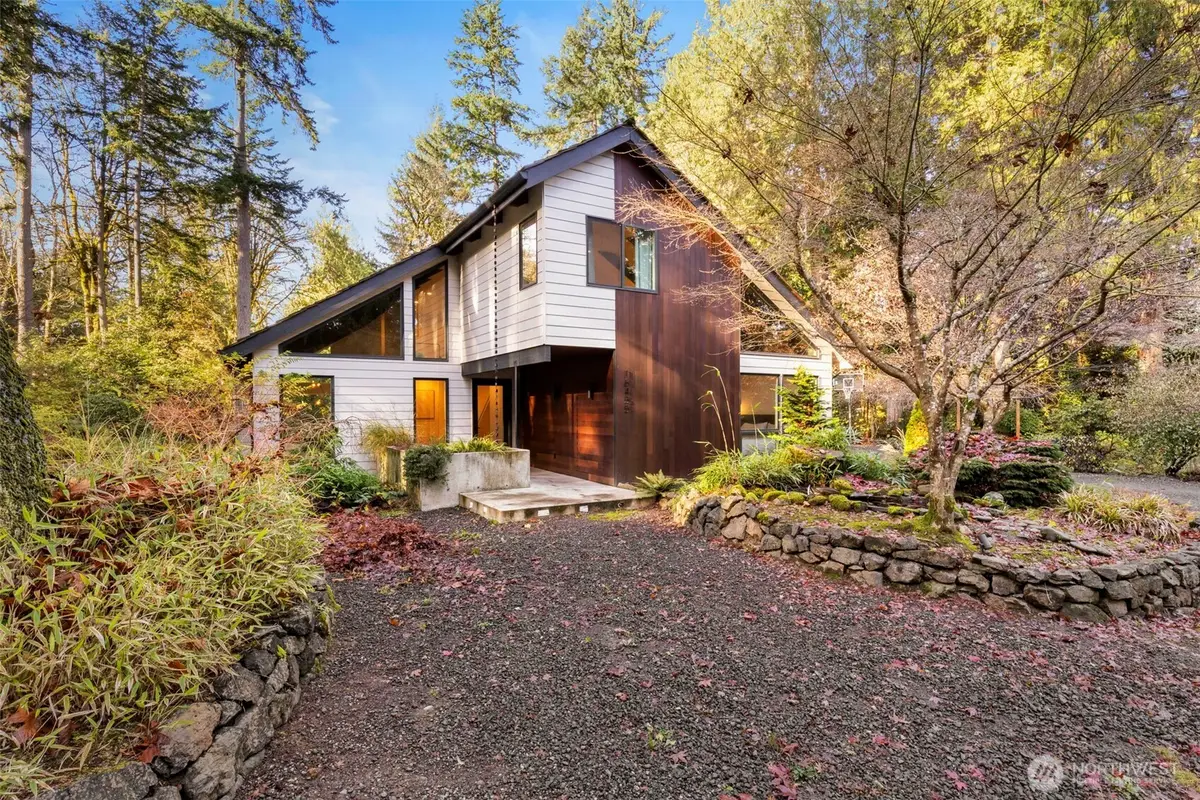 16455 Agate Point Road Ne, Bainbridge Island, WA 98110 - Image #1