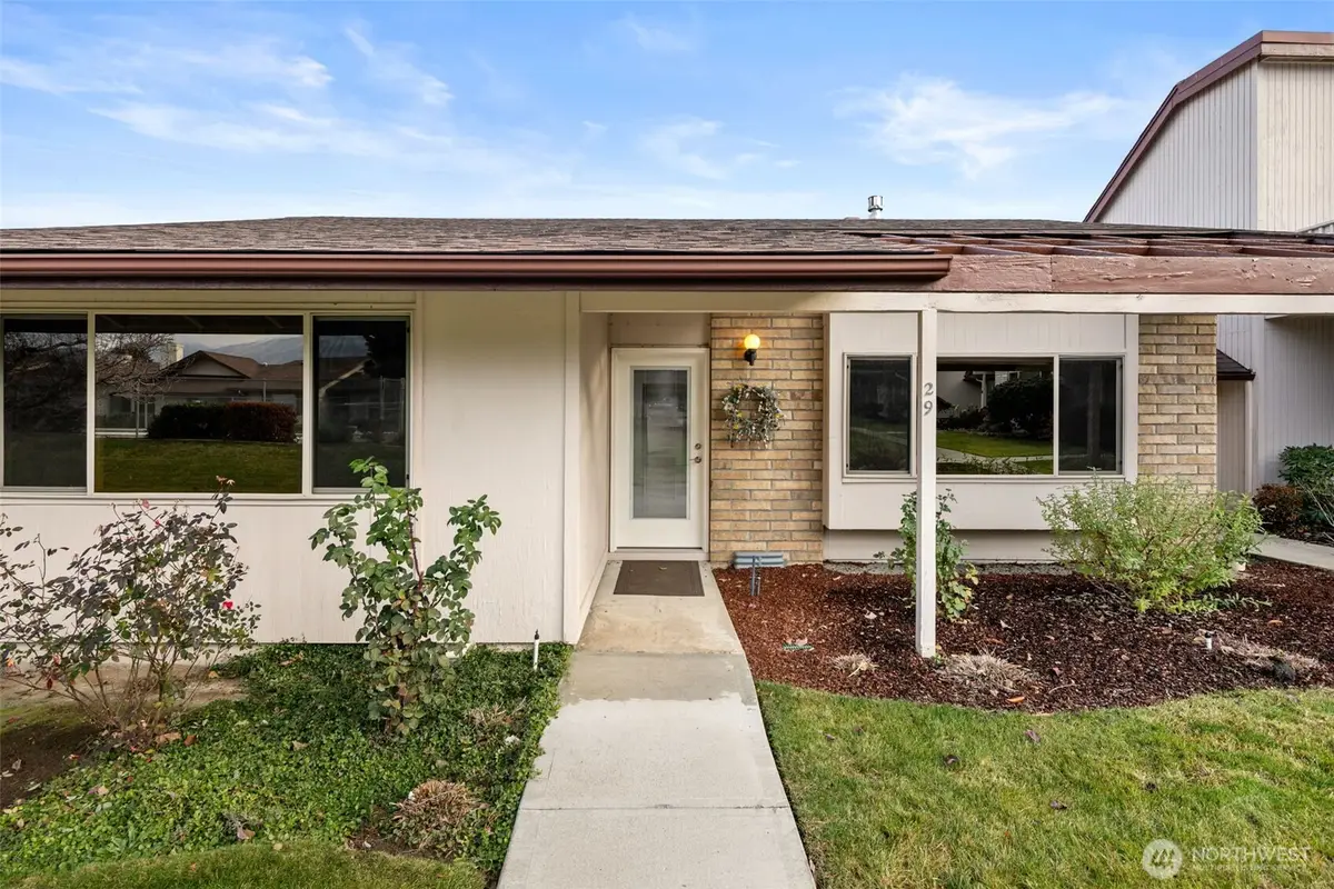 300 S Elliott Avenue #29, Wenatchee, WA 98801 - Image #1