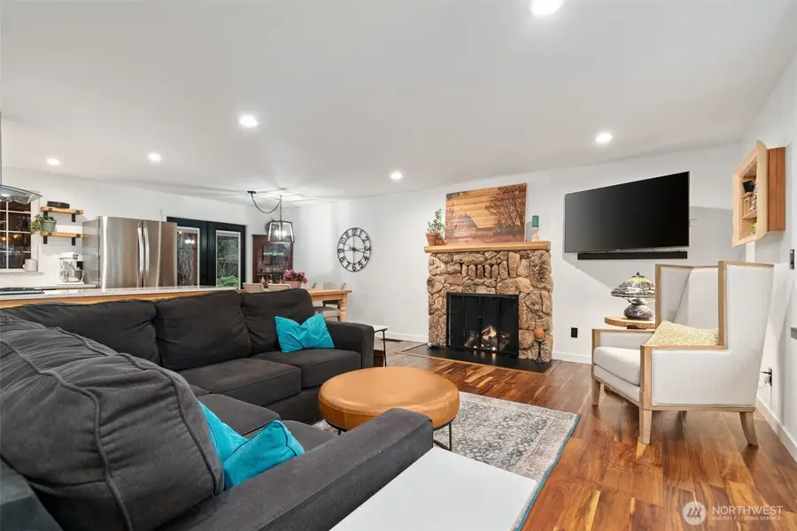 350 E Mountain View Drive, Allyn, WA 98524 - Image #2