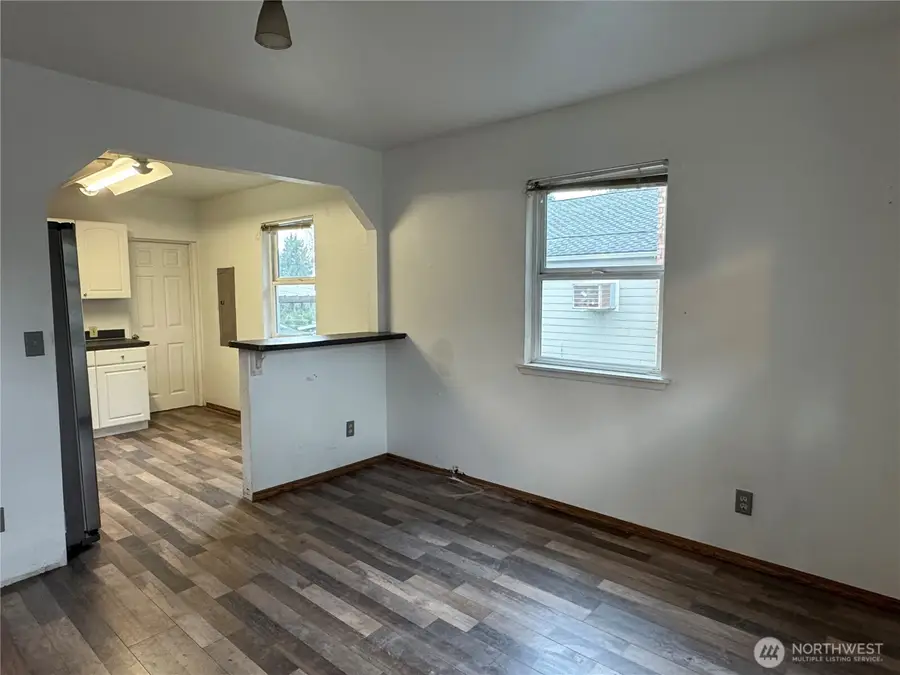 10645 21st Avenue Sw, Seattle, WA 98146 - Image #3