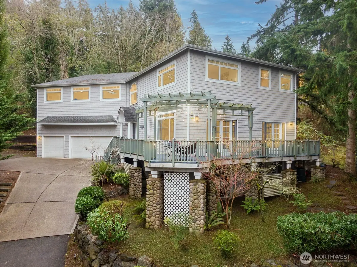 12117 Clearview Drive, Edmonds, WA 98026 - Image #1