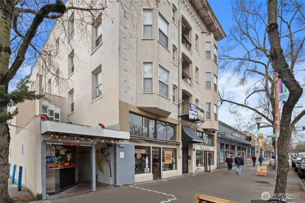 321 Broadway E, Seattle, WA 98102 - Image #1