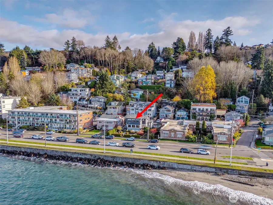 2236 Alki Avenue Sw, Seattle, WA 98116 - Image #2