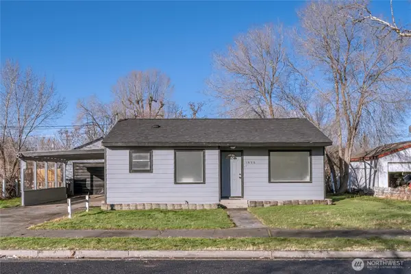 1820 W Lakeside Drive, Moses Lake, WA 98837