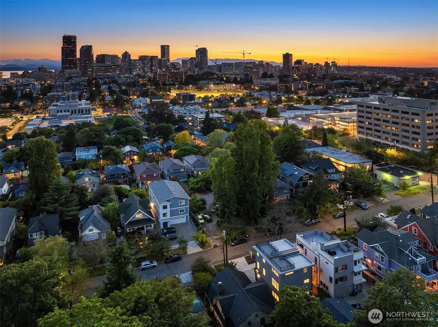 332 17th Avenue, Seattle, WA 98122 - Image #2