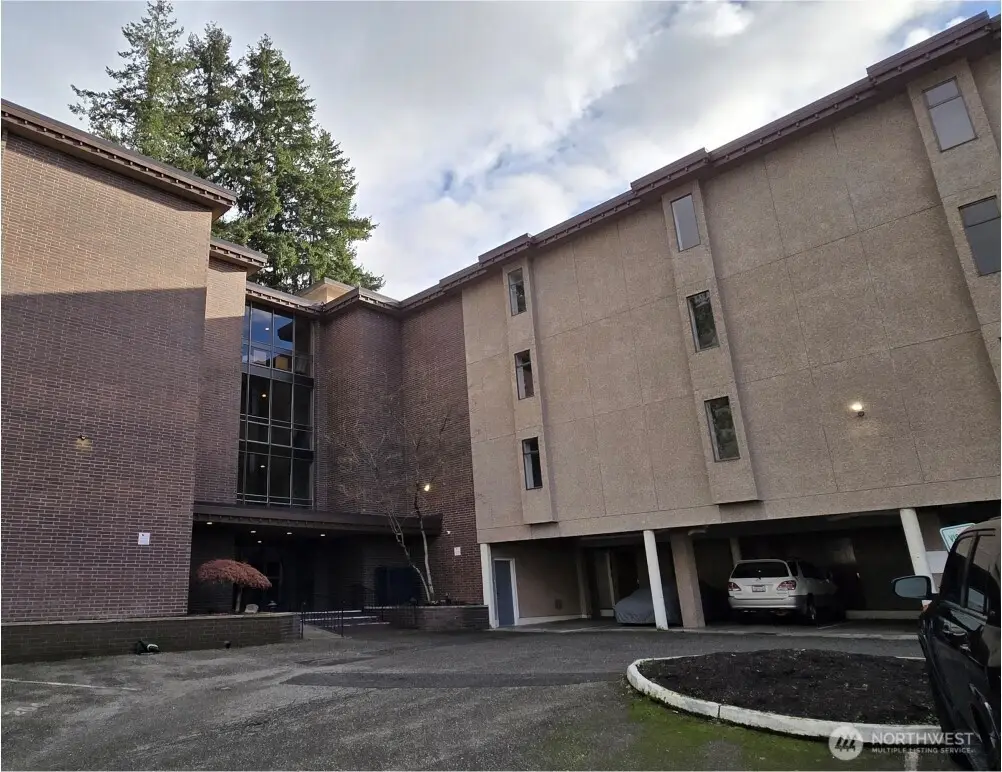 5915 Highway Place #404, Everett, WA 98203 - Image #1